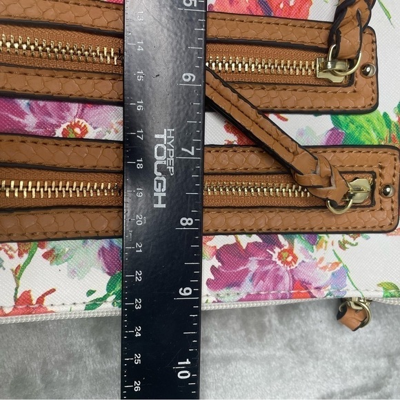 APT 9 Floral Print Crossbody Zippered Pockets and Closure Tan Brown Strap - Picture 11 of 12